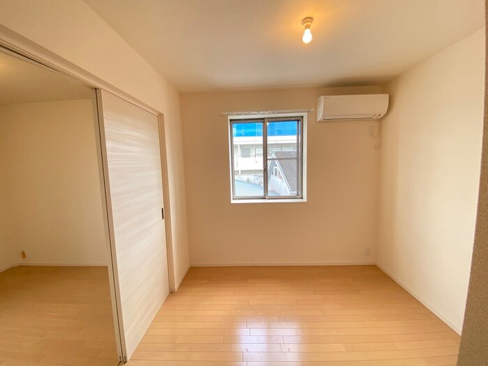 物件内観写真11　(居室)