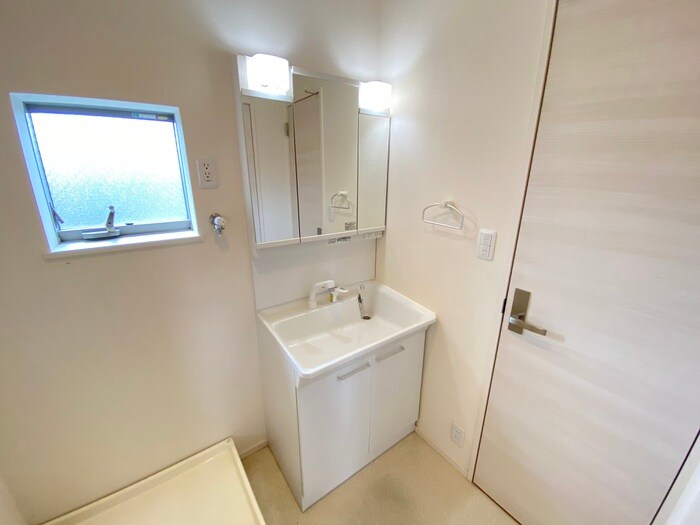 物件内観写真14　(洗面)