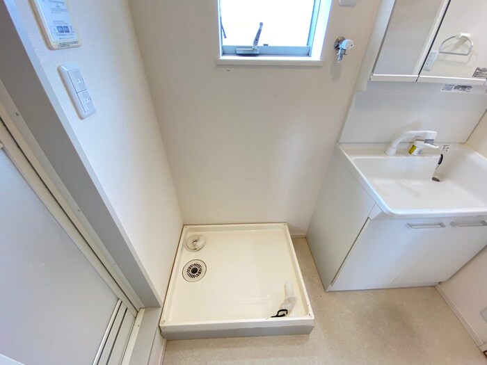 物件内観写真20　(洗濯機置場)