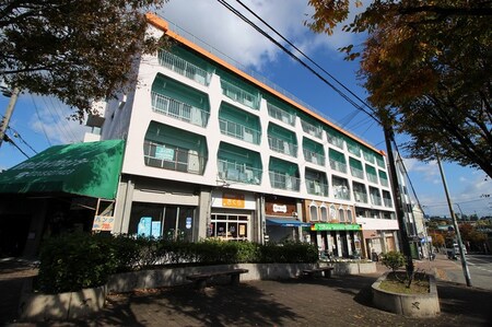 香里ヶ丘ビル外観写真
