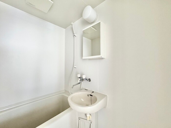物件内観写真11　(洗面)