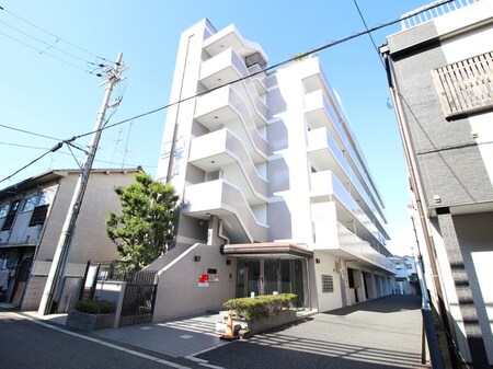 シャンピニヨン岩崎外観写真