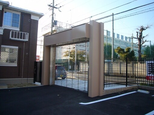 物件外観写真3　(駐車場)