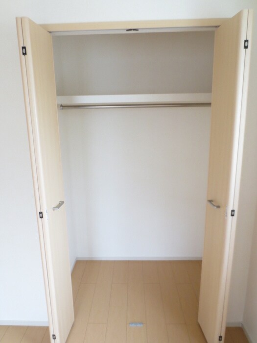 物件内観写真12　(収納)