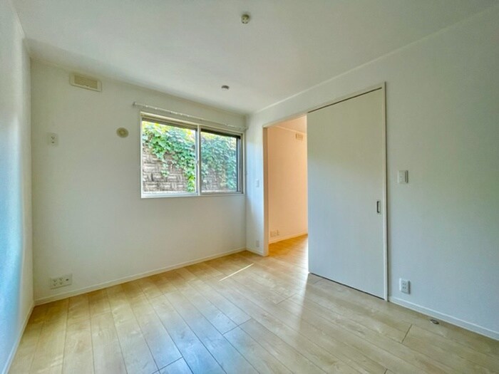 物件内観写真10　(居室)