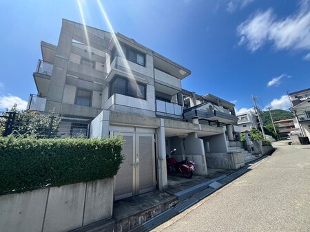 紫央里マンション外観写真