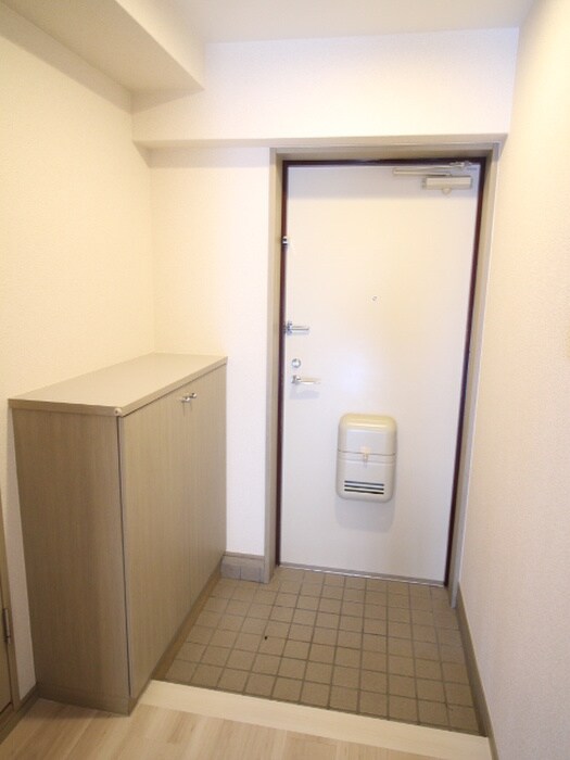 物件内観写真17　(玄関)