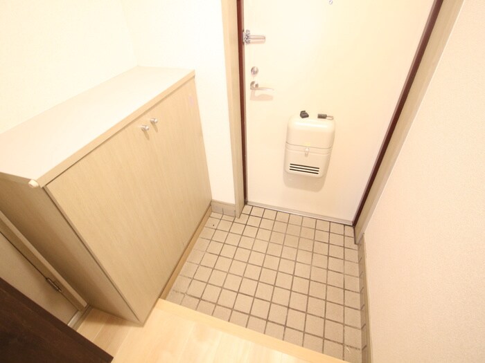 物件内観写真17　(玄関)