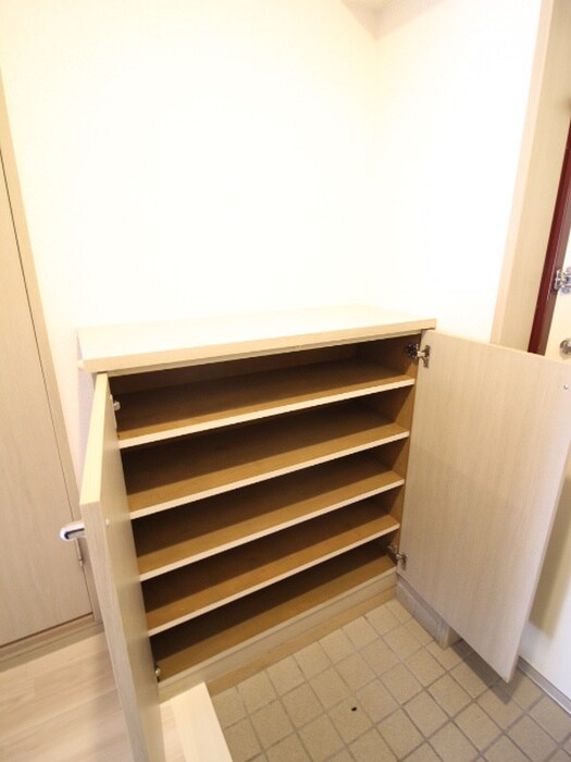 物件内観写真18　(靴箱)
