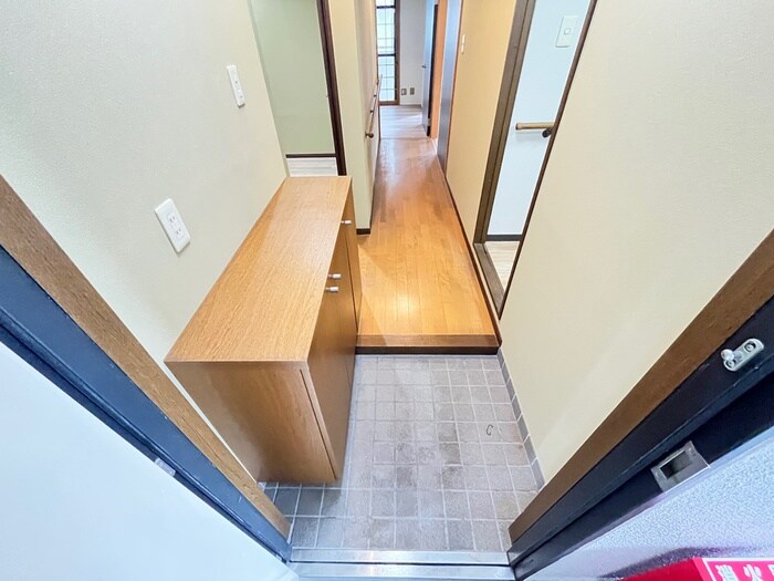 物件内観写真20　(玄関)