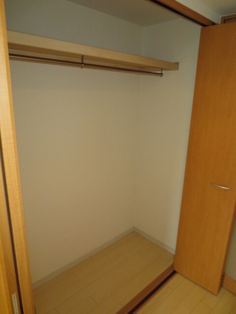 物件内観写真10　(収納)