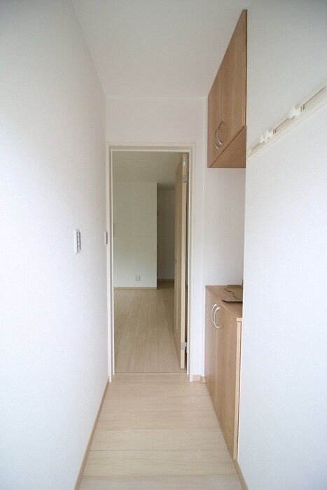 物件内観写真14　(廊下)