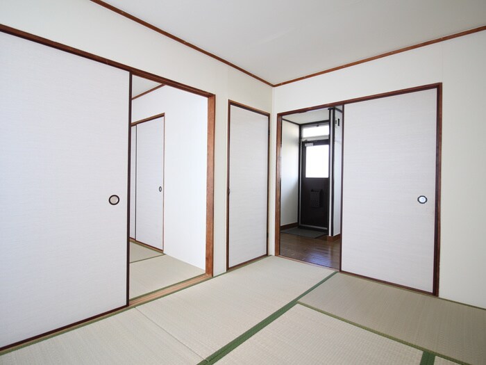 物件内観写真9　(居室)