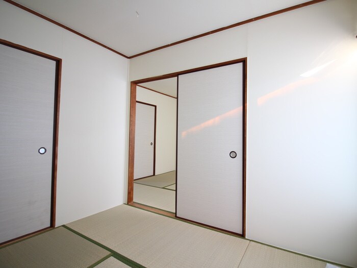 物件内観写真11　(居室)