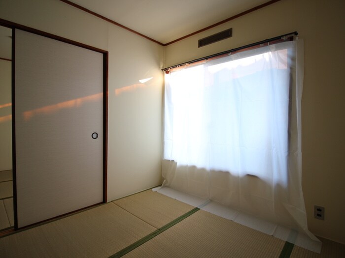 物件内観写真14　(居室)