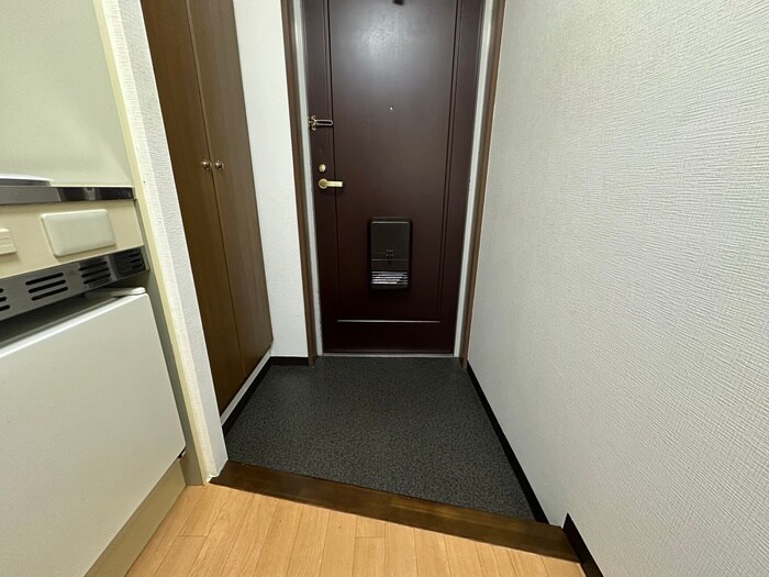 物件内観写真15　(玄関)