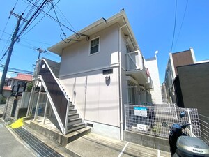 ソレイユ綾羽外観写真