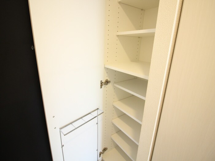 物件内観写真15　(靴箱)
