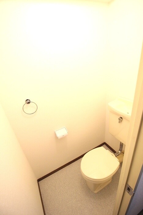 物件内観写真9　(トイレ)