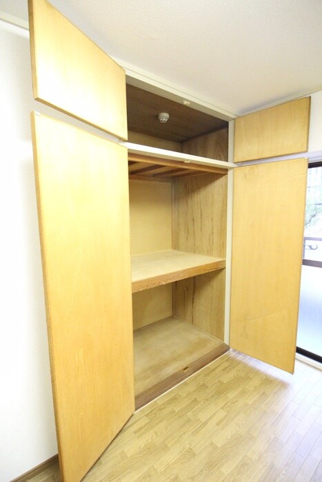 物件内観写真12　(収納)