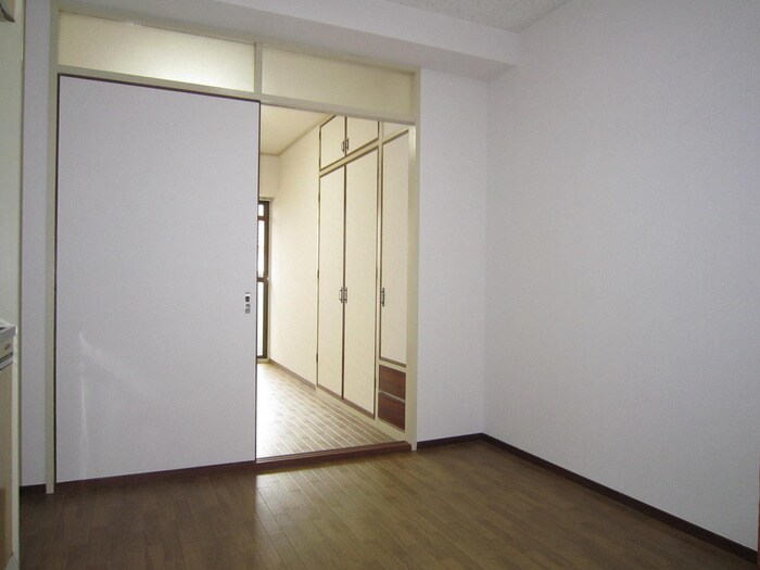 物件内観写真12　(居室)