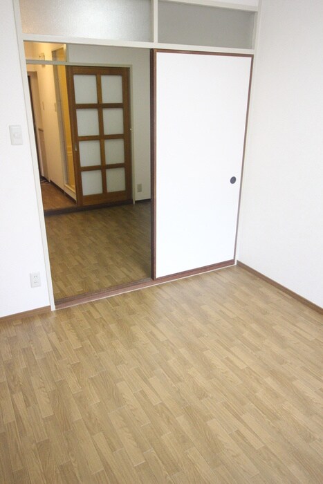 物件内観写真12　(居室)