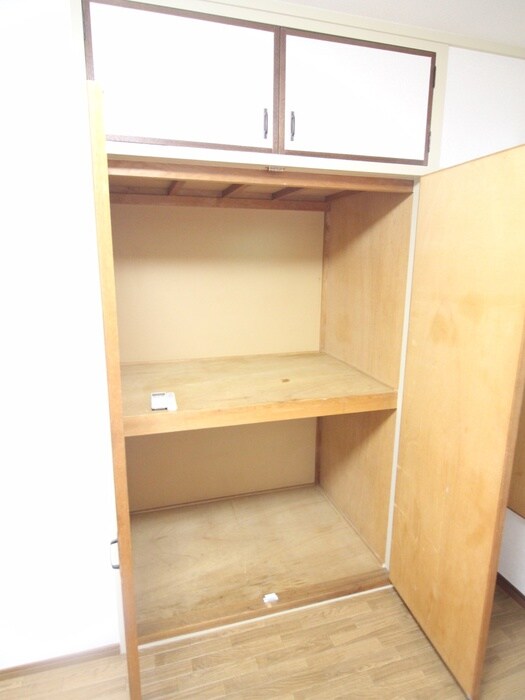 物件内観写真13　(収納)