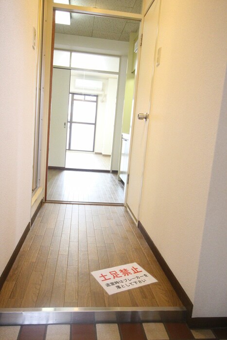 物件内観写真14　(廊下)