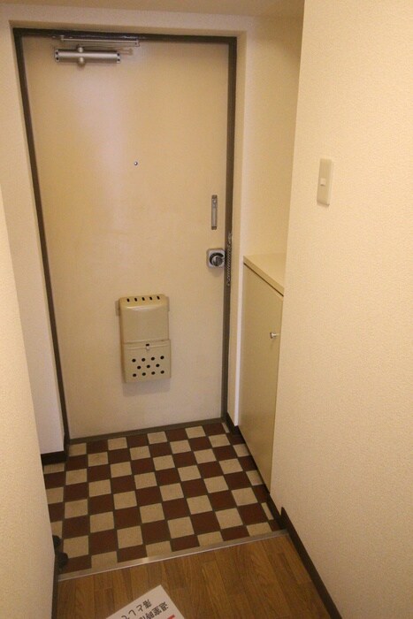 物件内観写真15　(玄関)