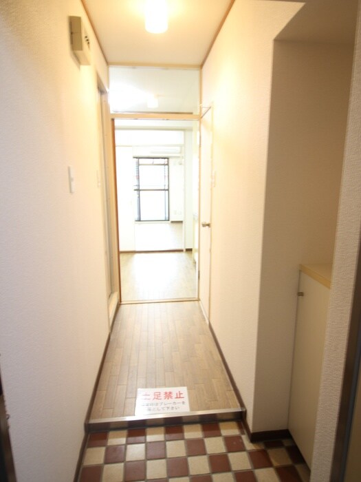 物件内観写真17　(玄関)