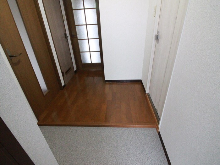 物件内観写真17　(廊下)