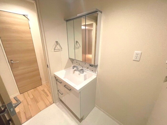 物件内観写真13　(洗面)