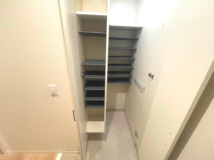 物件内観写真15　(靴箱)