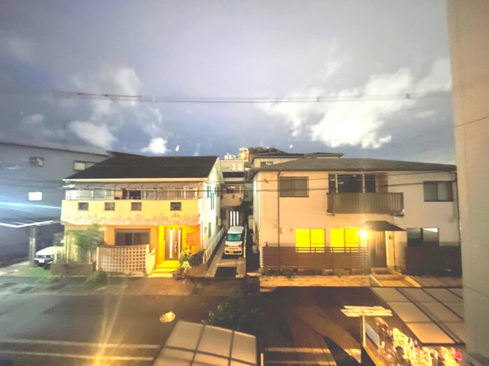 物件内観写真19　(室内からの展望)