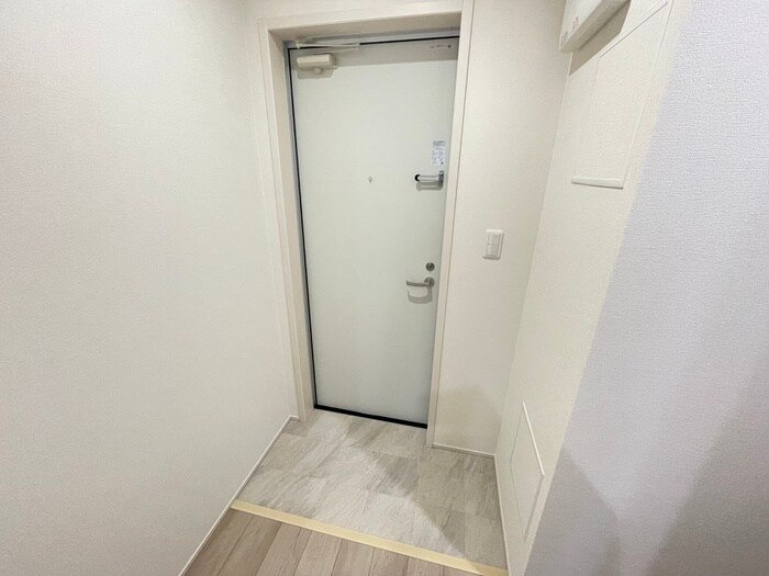物件内観写真16　(玄関)