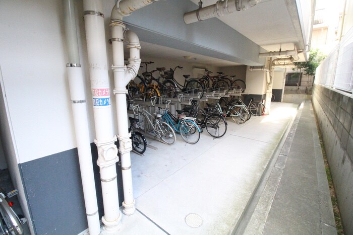 物件外観写真6　(駐輪場)