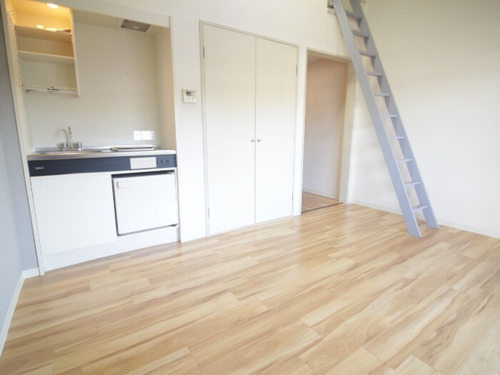 物件内観写真12　(収納)