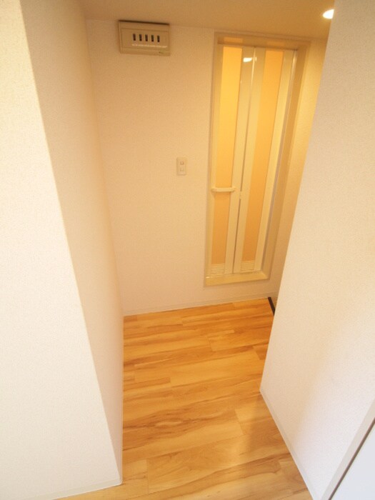 物件内観写真21　(廊下)