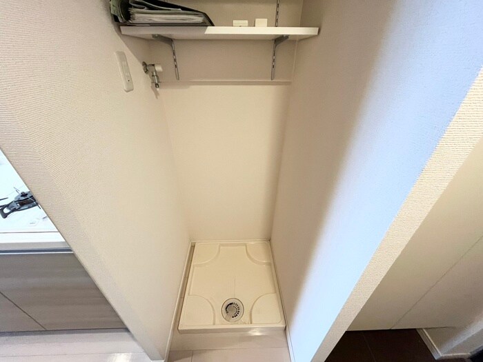 物件内観写真11　(洗濯機置場)