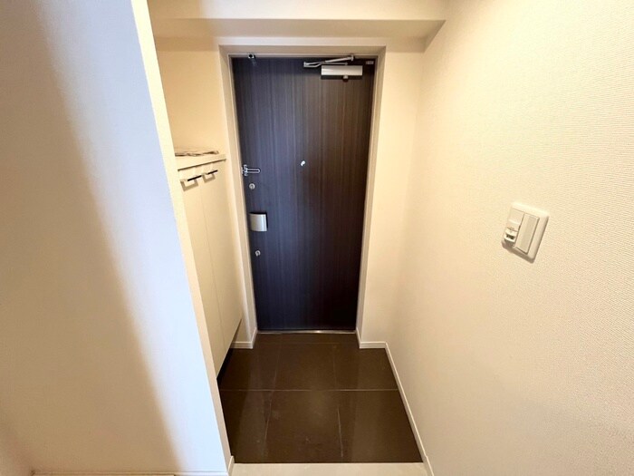 物件内観写真19　(玄関)