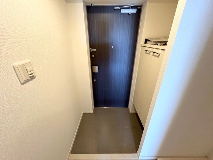 物件内観写真19　(玄関)