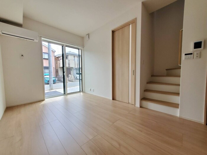 物件内観写真9　(居室)