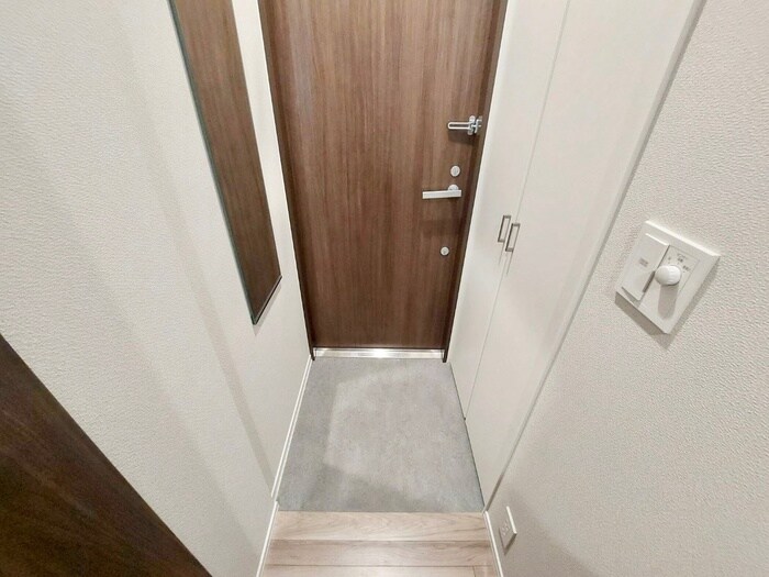 物件内観写真14　(玄関)