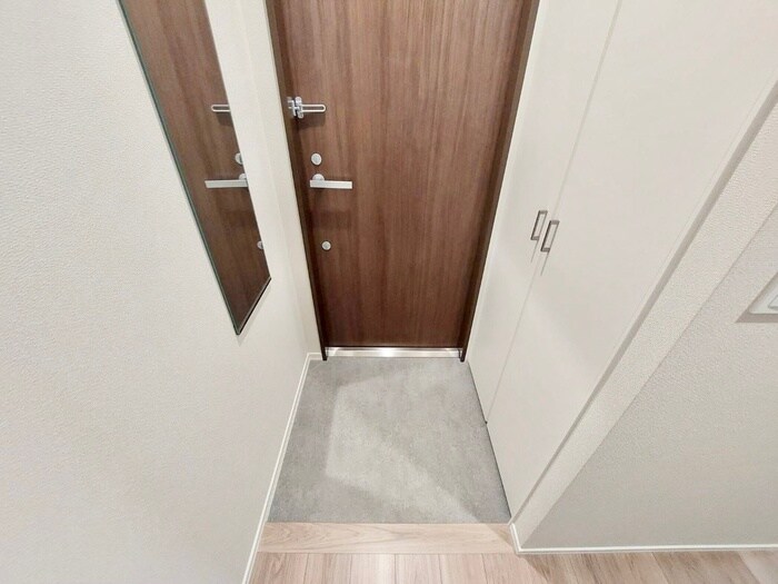 物件内観写真14　(玄関)