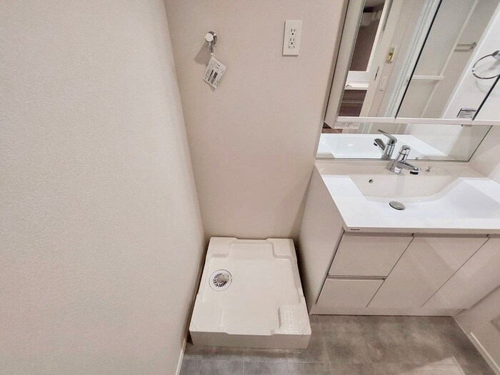 物件内観写真18　(洗濯機置場)