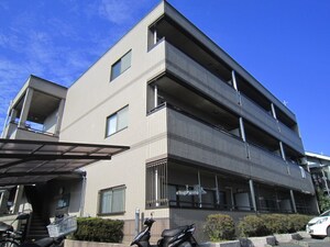 リバティ・ヤマダ外観写真