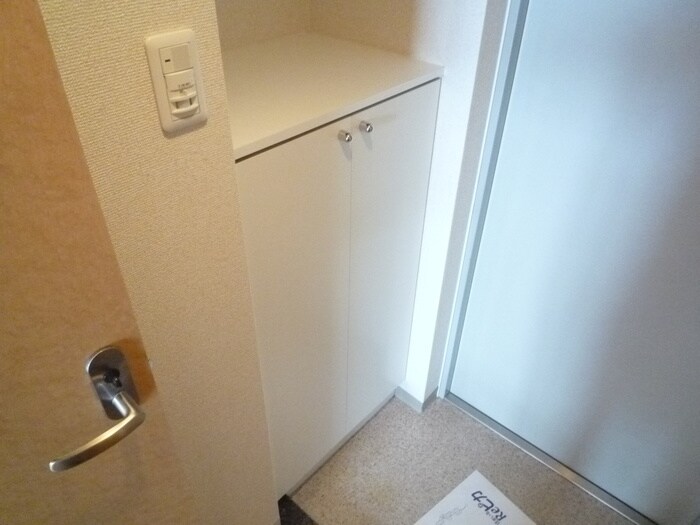 物件内観写真7　(靴箱)