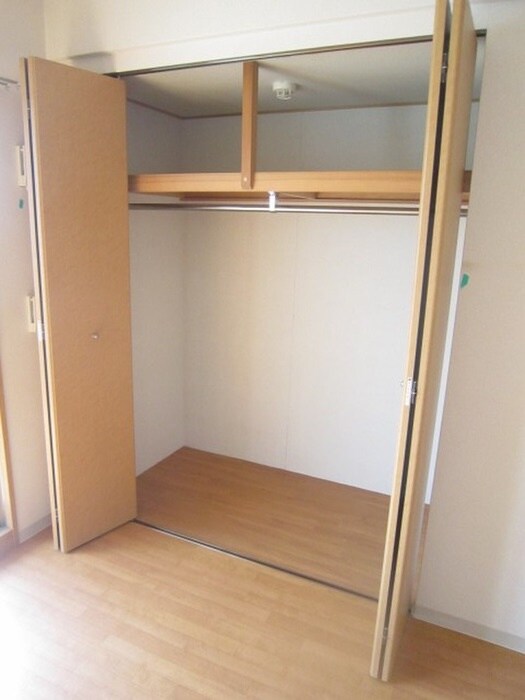 物件内観写真8　(収納)