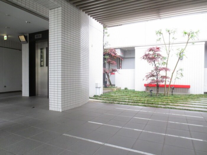 物件外観写真4　(駐車場)