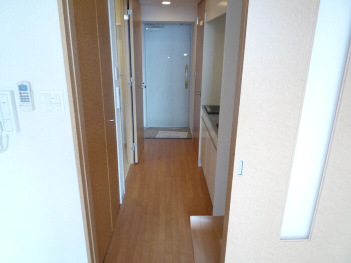 物件内観写真13　(廊下)